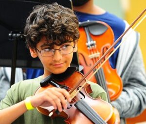 5 Reasons Why to Enroll in a Summer Music Camp